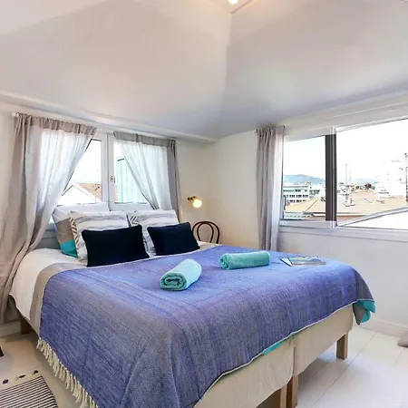 L'abbaye - Sublime Duplex-terrace Renovated, 3 Bedrooms, A/c Apartament